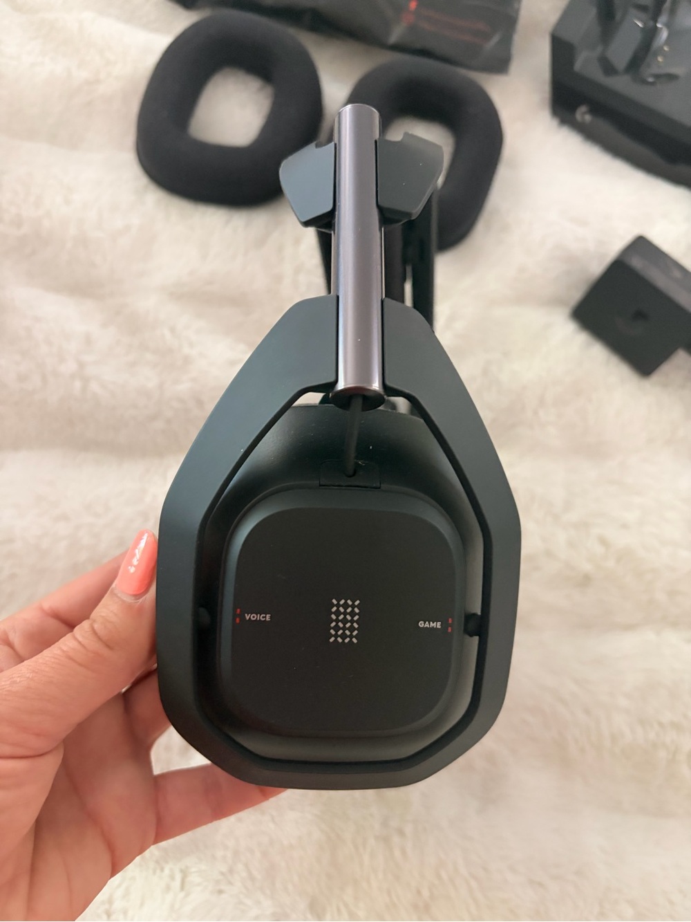 Logitech G Astro A50 X Black Wireless Gaming Headset with Red Accents - Picture 3 of 8